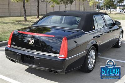 2010 Cadillac DTS LUXURY CARRIAGE TOP 39K ORIG MILES FRESH TRADE IN   - Photo 15 - Stafford, TX 77477