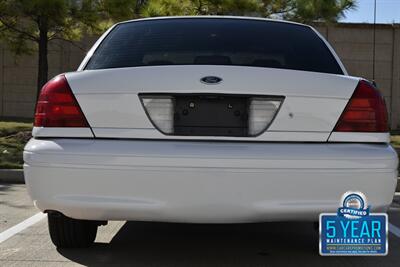 2005 Ford Crown Victoria POLICE INTERCEPTOR 67K ORIG MILES NEW TRADE CLEAN   - Photo 23 - Stafford, TX 77477