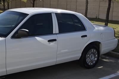 2005 Ford Crown Victoria POLICE INTERCEPTOR 67K ORIG MILES NEW TRADE CLEAN   - Photo 9 - Stafford, TX 77477