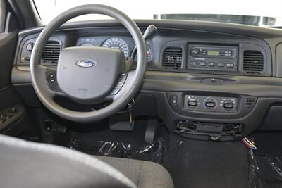 2005 Ford Crown Victoria POLICE INTERCEPTOR 67K ORIG MILES NEW TRADE CLEAN   - Photo 26 - Stafford, TX 77477