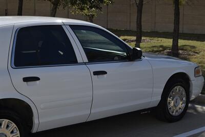 2005 Ford Crown Victoria POLICE INTERCEPTOR 67K ORIG MILES NEW TRADE CLEAN   - Photo 21 - Stafford, TX 77477