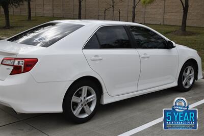 2012 Toyota Camry SE 71K LOW MILES NEW CAR TRADE IN CLEAN   - Photo 19 - Stafford, TX 77477