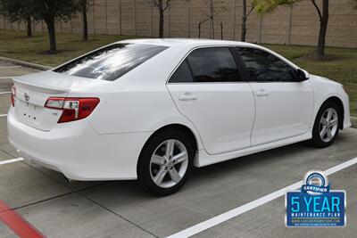 2012 Toyota Camry SE 71K LOW MILES NEW CAR TRADE IN CLEAN   - Photo 17 - Stafford, TX 77477