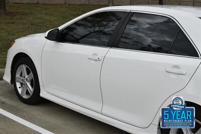 2012 Toyota Camry SE 71K LOW MILES NEW CAR TRADE IN CLEAN   - Photo 20 - Stafford, TX 77477