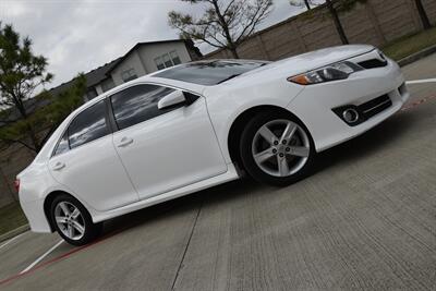 2012 Toyota Camry SE 71K LOW MILES NEW CAR TRADE IN CLEAN   - Photo 48 - Stafford, TX 77477