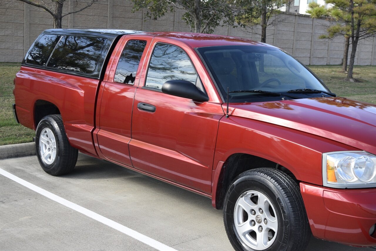 2006 Dodge Dakota SLT photo 4