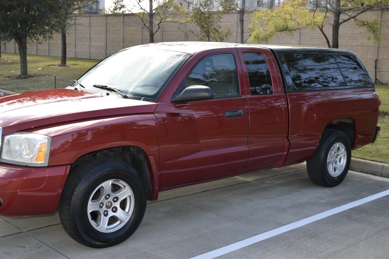 2006 Dodge Dakota SLT photo 5