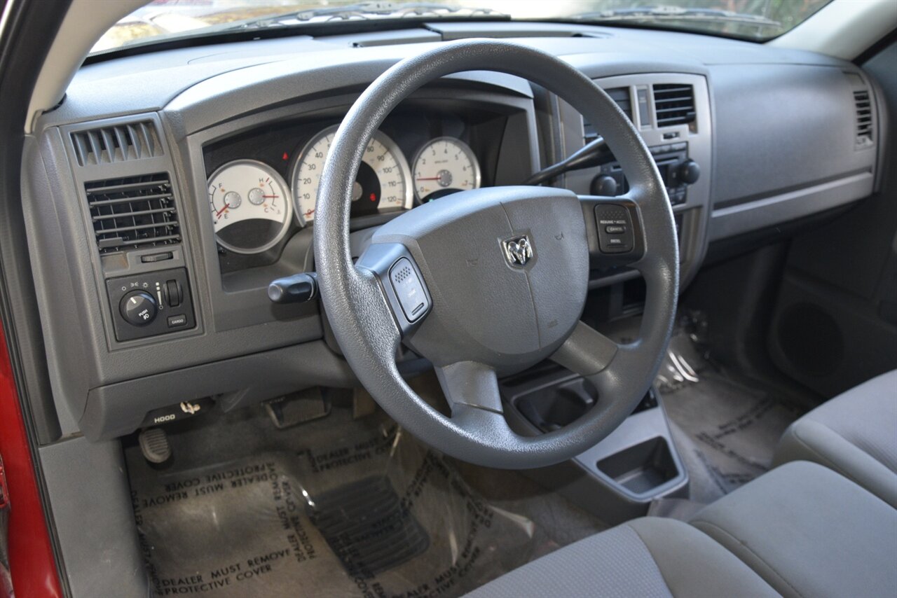 2006 Dodge Dakota SLT photo 23