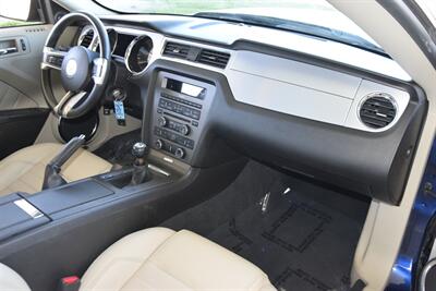 2010 Ford Mustang GT PREMIUM EDITION 5SPD MANUAL 46K MILES NICE   - Photo 25 - Stafford, TX 77477
