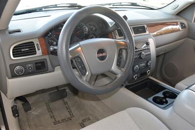 2007 GMC Yukon SLE 68K LOW ORIGINAL MILES NEW CAR TRADE IN NICE   - Photo 30 - Stafford, TX 77477