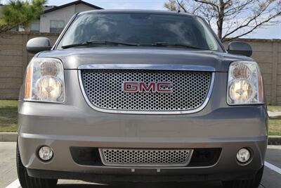 2007 GMC Yukon SLE 68K LOW ORIGINAL MILES NEW CAR TRADE IN NICE   - Photo 3 - Stafford, TX 77477