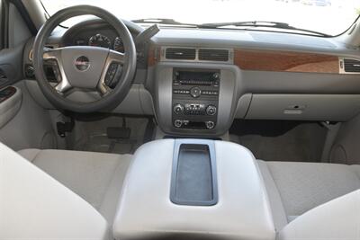 2007 GMC Yukon SLE 68K LOW ORIGINAL MILES NEW CAR TRADE IN NICE   - Photo 28 - Stafford, TX 77477