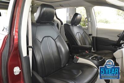 2017 Chrysler Pacifica PLATINUM HYBRID 74K MILES NAV BK/CAM REAR DVD NICE   - Photo 33 - Stafford, TX 77477