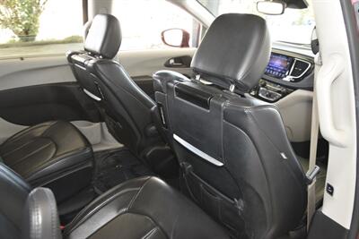 2017 Chrysler Pacifica PLATINUM HYBRID 74K MILES NAV BK/CAM REAR DVD NICE   - Photo 35 - Stafford, TX 77477