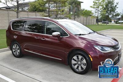 2017 Chrysler Pacifica PLATINUM HYBRID 74K MILES NAV BK/CAM REAR DVD NICE   - Photo 4 - Stafford, TX 77477