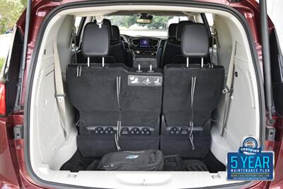 2017 Chrysler Pacifica PLATINUM HYBRID 74K MILES NAV BK/CAM REAR DVD NICE   - Photo 21 - Stafford, TX 77477