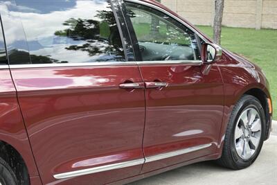 2017 Chrysler Pacifica PLATINUM HYBRID 74K MILES NAV BK/CAM REAR DVD NICE   - Photo 18 - Stafford, TX 77477