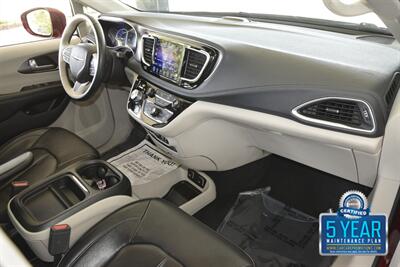 2017 Chrysler Pacifica PLATINUM HYBRID 74K MILES NAV BK/CAM REAR DVD NICE   - Photo 29 - Stafford, TX 77477
