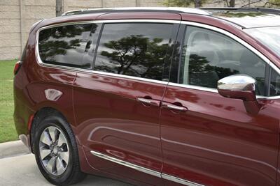 2017 Chrysler Pacifica PLATINUM HYBRID 74K MILES NAV BK/CAM REAR DVD NICE   - Photo 8 - Stafford, TX 77477
