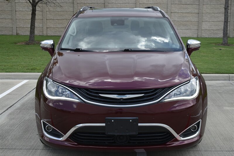 2017 Chrysler Pacifica PLATINUM HYBRID 74K MILES NAV BK/CAM REAR DVD NICE  