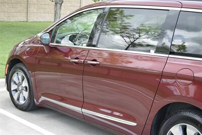 2017 Chrysler Pacifica PLATINUM HYBRID 74K MILES NAV BK/CAM REAR DVD NICE   - Photo 17 - Stafford, TX 77477