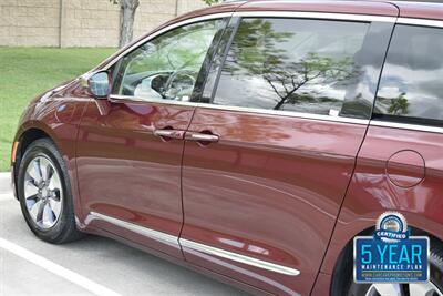 2017 Chrysler Pacifica PLATINUM HYBRID 74K MILES NAV BK/CAM REAR DVD NICE   - Photo 17 - Stafford, TX 77477