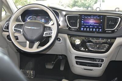 2017 Chrysler Pacifica PLATINUM HYBRID 74K MILES NAV BK/CAM REAR DVD NICE   - Photo 24 - Stafford, TX 77477