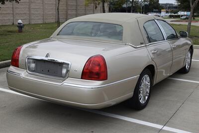 2010 Lincoln Town Car SIGNATURE LTD CARRIAGE TOP HWY MILES NEW TRADE IN   - Photo 15 - Stafford, TX 77477