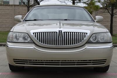 2010 Lincoln Town Car SIGNATURE LTD CARRIAGE TOP HWY MILES NEW TRADE IN   - Photo 3 - Stafford, TX 77477