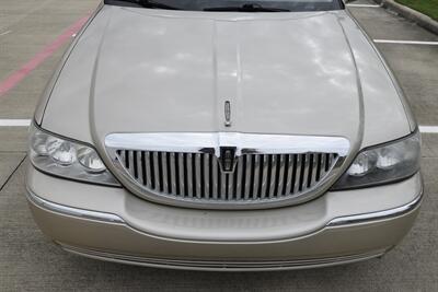 2010 Lincoln Town Car SIGNATURE LTD CARRIAGE TOP HWY MILES NEW TRADE IN   - Photo 12 - Stafford, TX 77477