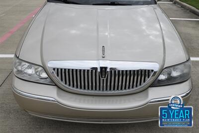 2010 Lincoln Town Car SIGNATURE LTD CARRIAGE TOP HWY MILES NEW TRADE IN   - Photo 12 - Stafford, TX 77477