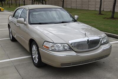 2010 Lincoln Town Car SIGNATURE LTD CARRIAGE TOP HWY MILES NEW TRADE IN   - Photo 13 - Stafford, TX 77477