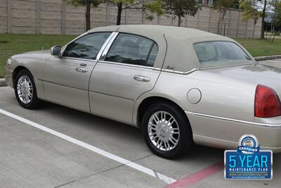 2010 Lincoln Town Car SIGNATURE LTD CARRIAGE TOP HWY MILES NEW TRADE IN   - Photo 18 - Stafford, TX 77477