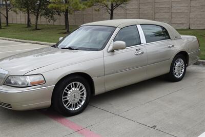 2010 Lincoln Town Car SIGNATURE LTD CARRIAGE TOP HWY MILES NEW TRADE IN   - Photo 7 - Stafford, TX 77477