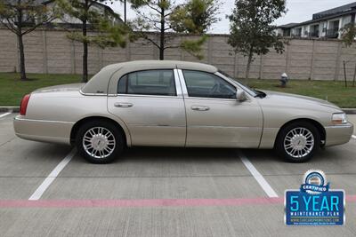 2010 Lincoln Town Car SIGNATURE LTD CARRIAGE TOP HWY MILES NEW TRADE IN   - Photo 14 - Stafford, TX 77477