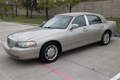 2010 Lincoln Town Car SIGNATURE LTD CARRIAGE TOP HWY MILES NEW TRADE IN   - Photo 5 - Stafford, TX 77477