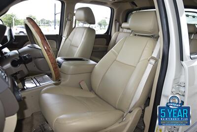 2013 Chevrolet Avalanche LTZ Black Diamond   - Photo 27 - Stafford, TX 77477