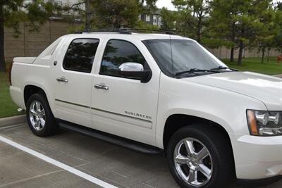 2013 Chevrolet Avalanche LTZ Black Diamond   - Photo 10 - Stafford, TX 77477