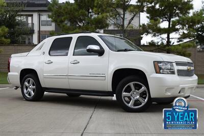 2013 Chevrolet Avalanche LTZ Black Diamond   - Photo 14 - Stafford, TX 77477