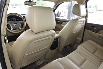2013 Chevrolet Avalanche LTZ Black Diamond   - Photo 30 - Stafford, TX 77477