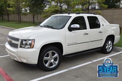 2013 Chevrolet Avalanche LTZ Black Diamond   - Photo 1 - Stafford, TX 77477