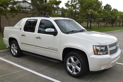 2013 Chevrolet Avalanche LTZ Black Diamond   - Photo 9 - Stafford, TX 77477