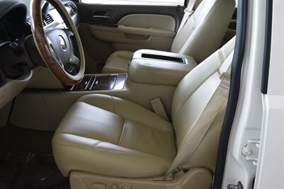 2013 Chevrolet Avalanche LTZ Black Diamond   - Photo 26 - Stafford, TX 77477