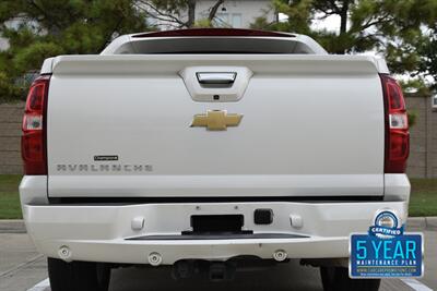 2013 Chevrolet Avalanche LTZ Black Diamond   - Photo 20 - Stafford, TX 77477