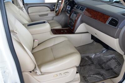 2013 Chevrolet Avalanche LTZ Black Diamond   - Photo 49 - Stafford, TX 77477