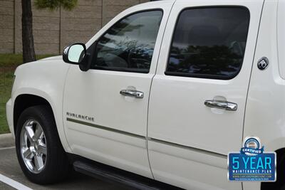 2013 Chevrolet Avalanche LTZ Black Diamond   - Photo 22 - Stafford, TX 77477