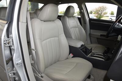 2007 Chrysler 300C HEMI V8 LTHR HTD STS 54K LOW MILES NICE   - Photo 33 - Stafford, TX 77477