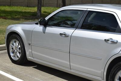 2007 Chrysler 300C HEMI V8 LTHR HTD STS 54K LOW MILES NICE   - Photo 17 - Stafford, TX 77477