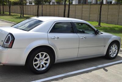 2007 Chrysler 300C HEMI V8 LTHR HTD STS 54K LOW MILES NICE   - Photo 16 - Stafford, TX 77477