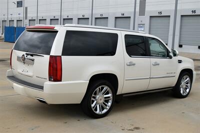 2014 Cadillac Escalade ESV AWD PLATINUM DUAL DVD NAV BK/CAM HWY MILE NICE   - Photo 14 - Stafford, TX 77477